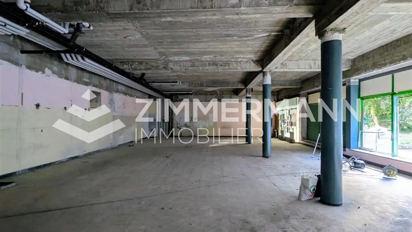 Arcade for rent - Avenue Des Terreaux, 1890 St-Maurice - Photo 3