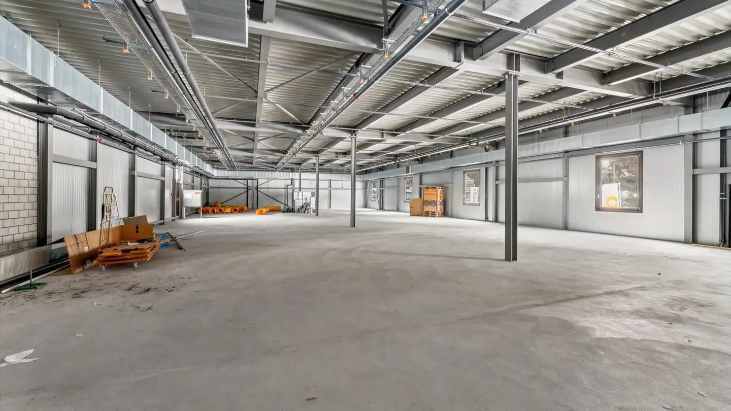 Commerciale in affitto - Dorfstrasse 2, 7220 Schiers - Photo 4