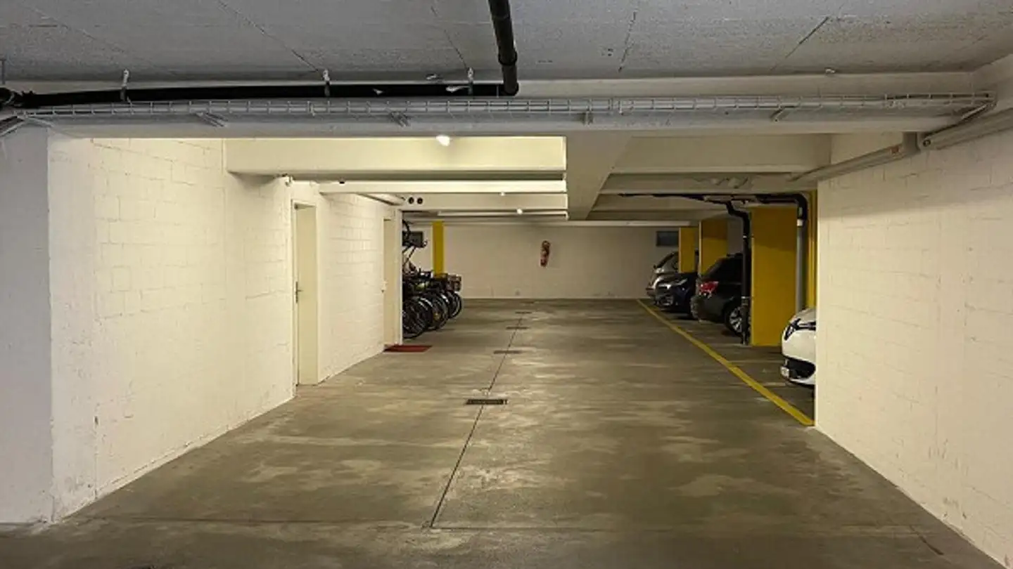 Tiefgaragenstellplatz mieten - Hirtenhofring 28, 6005 Luzern