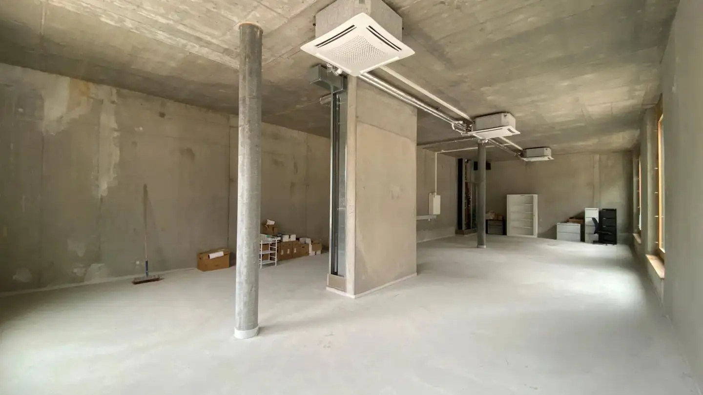 Shop for rent - Place Du Dizenier 1, 1226 Thônex - Photo 2
