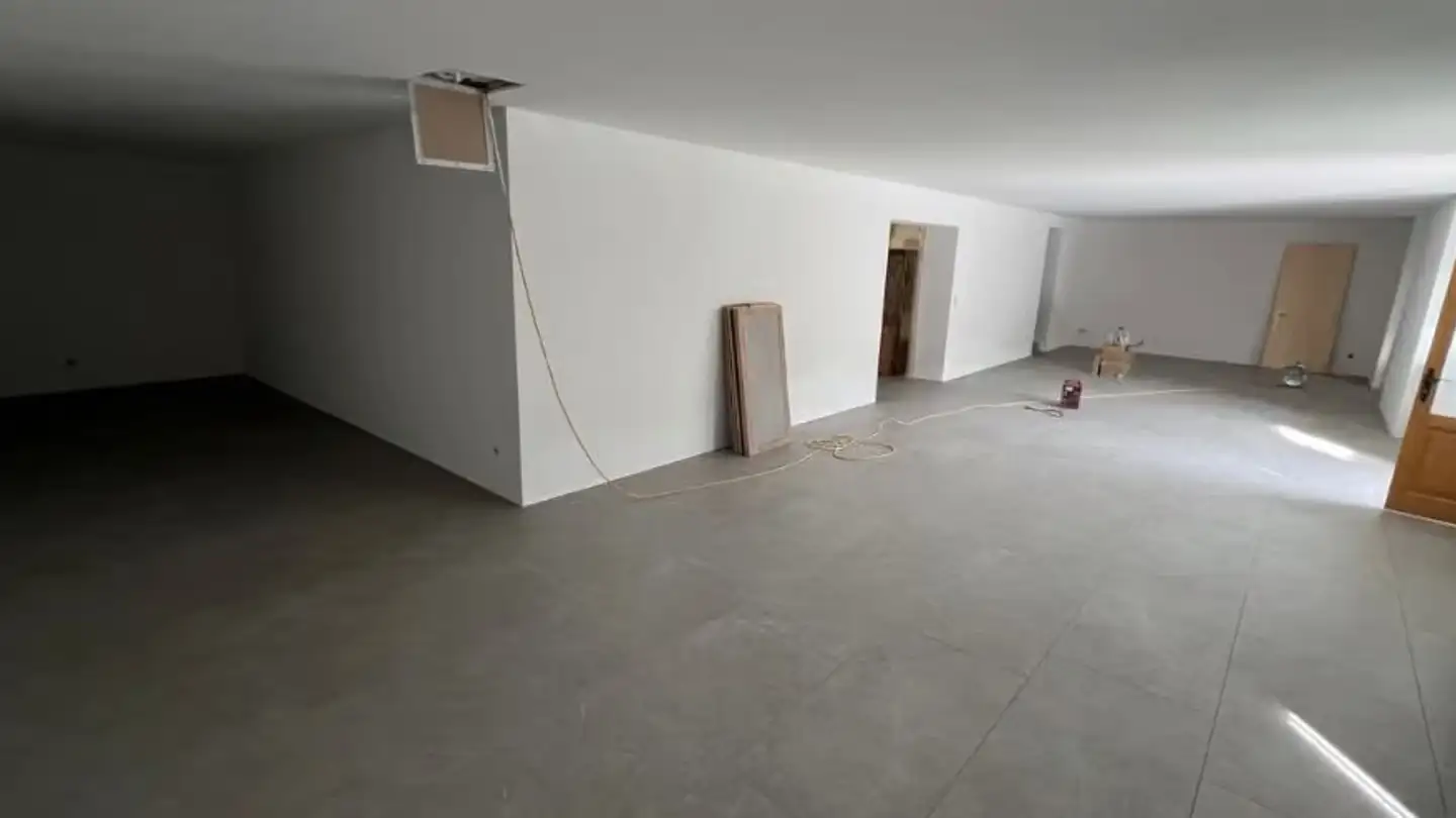 Commercial for rent - Dorf, 3762 Erlenbach im Simmental - Photo 2