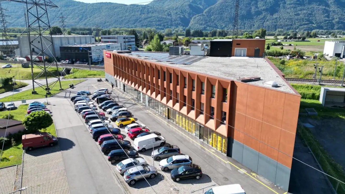 Commercial à louer - 6600 Locarno - Photo 4