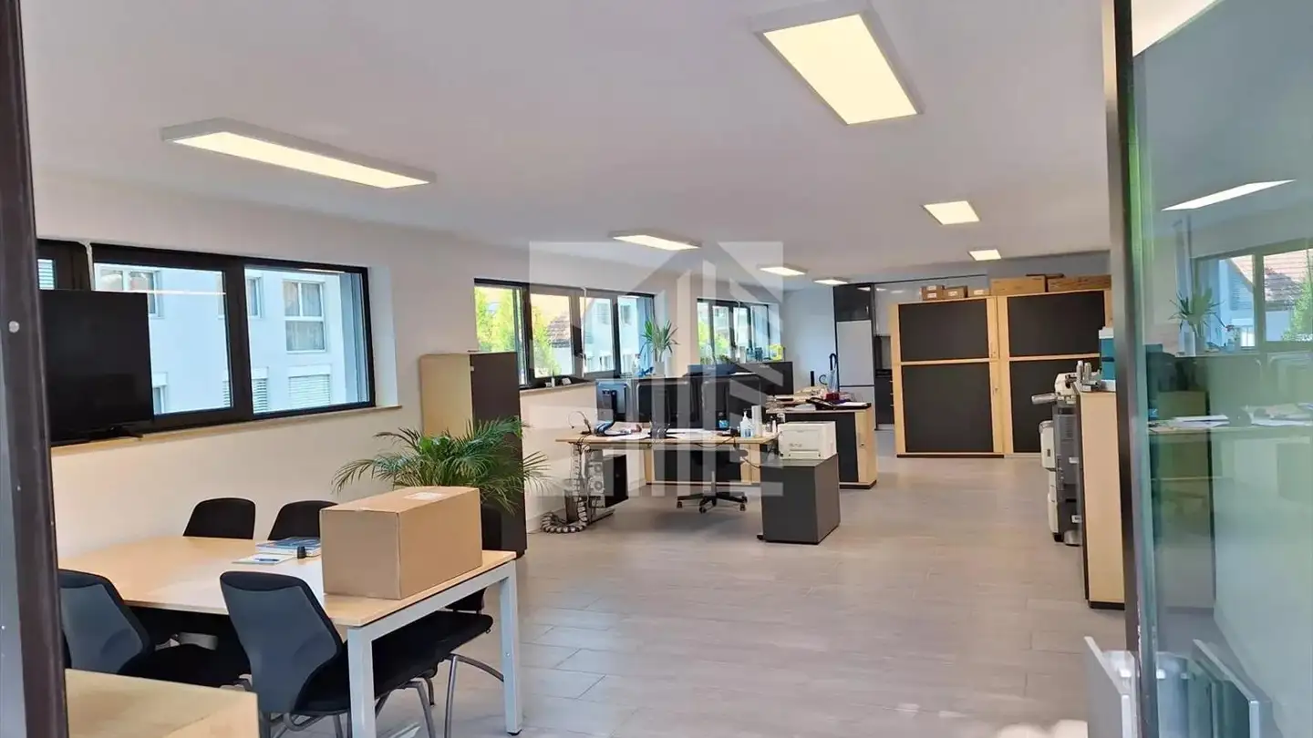 Shop for rent - Route De Blonay 128, 1814 La Tour-de-Peilz