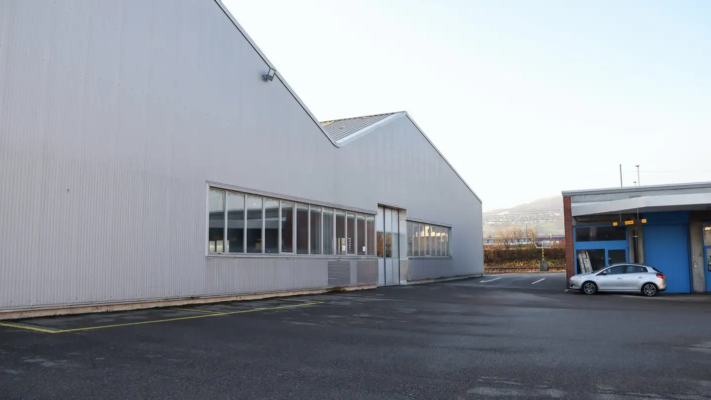 Industrial property for rent - Silbernstrasse 5, 8953 Dietikon
