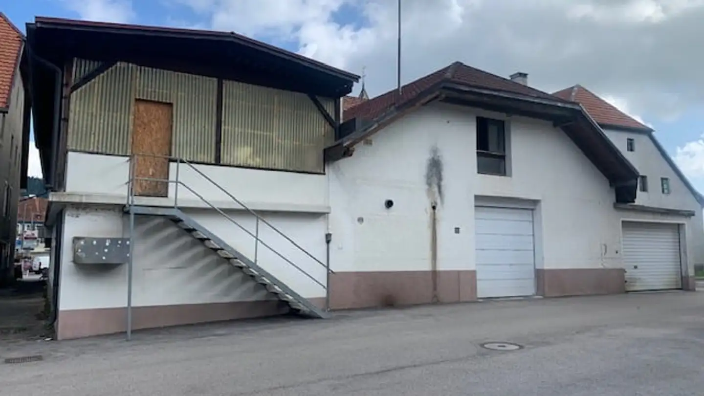 Mixed-use building for sale - 2406 La Brévine