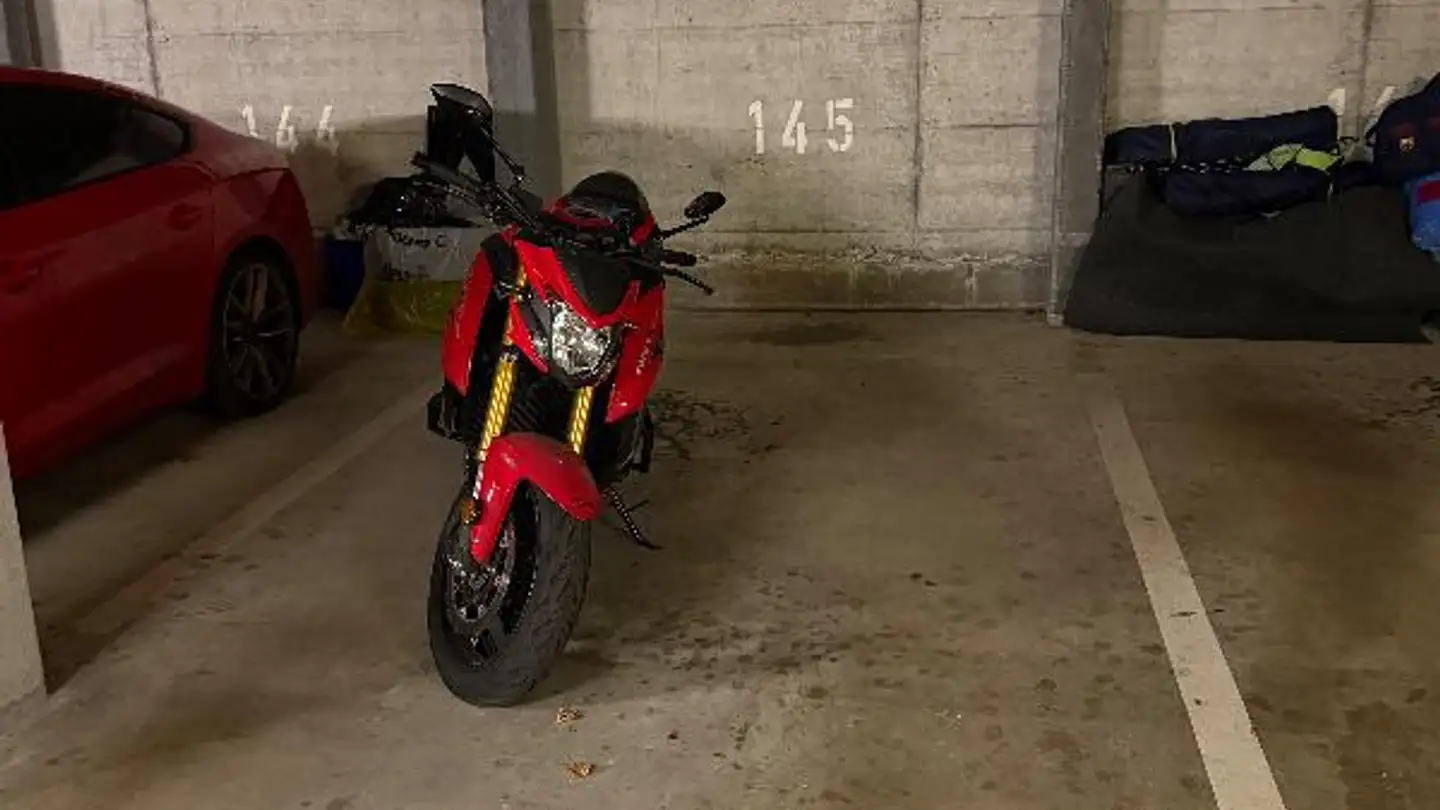 Underground parking space for rent - Hübeliacker 5a, 5034 Suhr