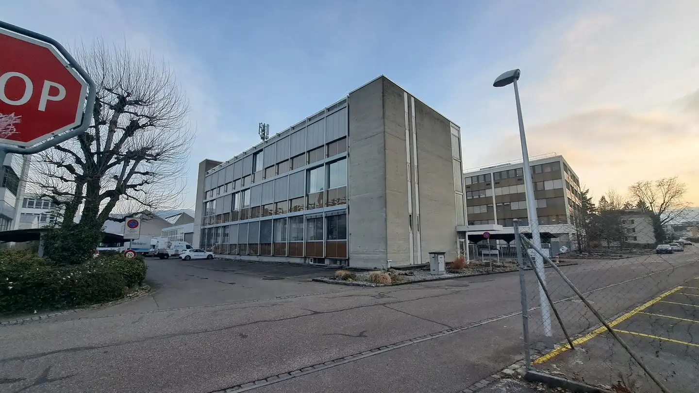 Gewerbe mieten - Römerstrasse 3, 4153 Reinach BL