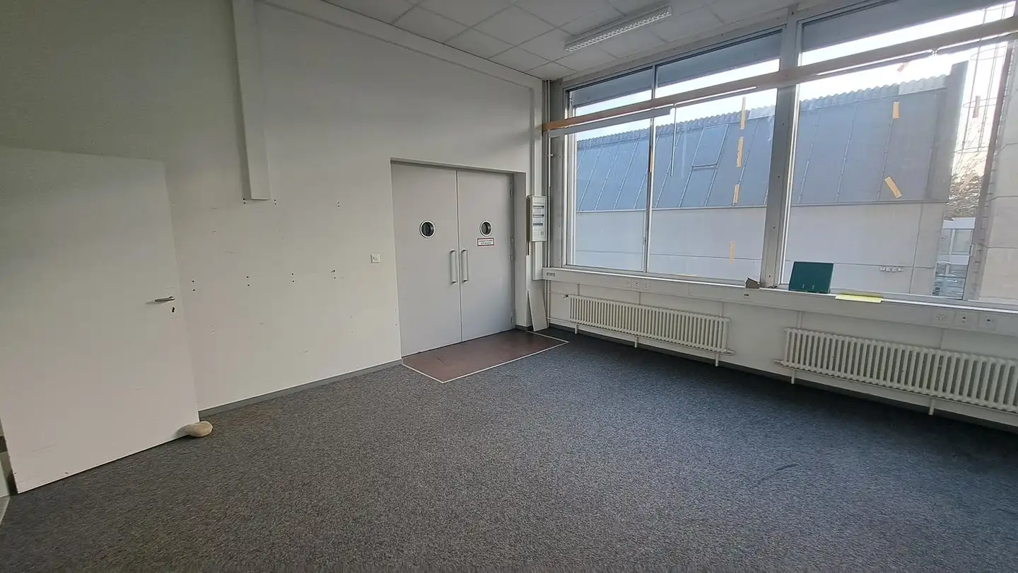 Gewerbe mieten - Römerstrasse 3, 4153 Reinach BL - Foto 4