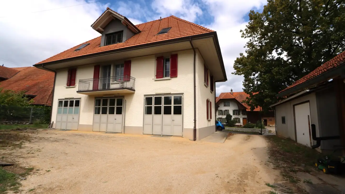 Appartement à louer - Dorfstrasse, 3283 Niederried b. Kallnach