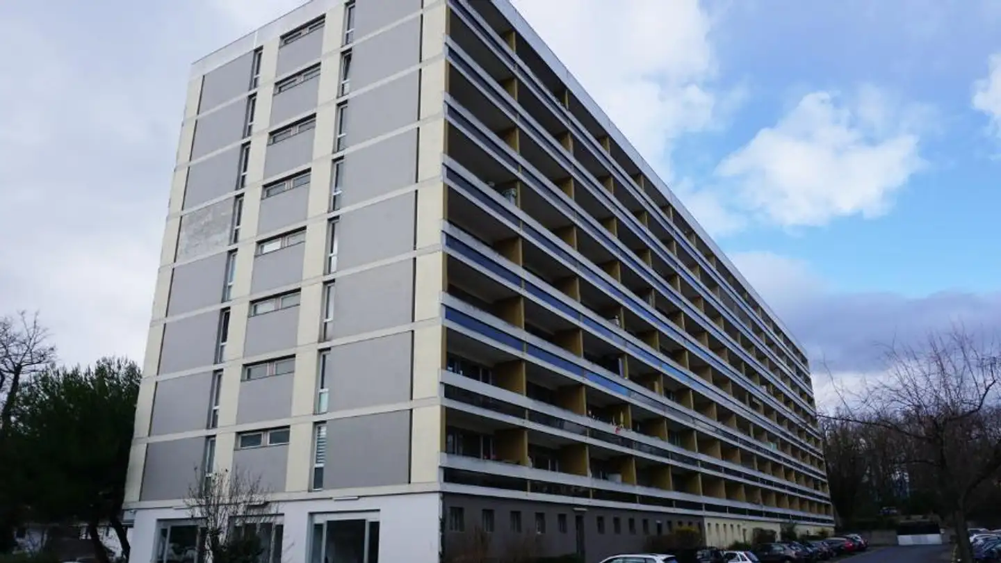 Place de parking extérieure à louer - Chemin Des Coudriers 50, 1209 Genève