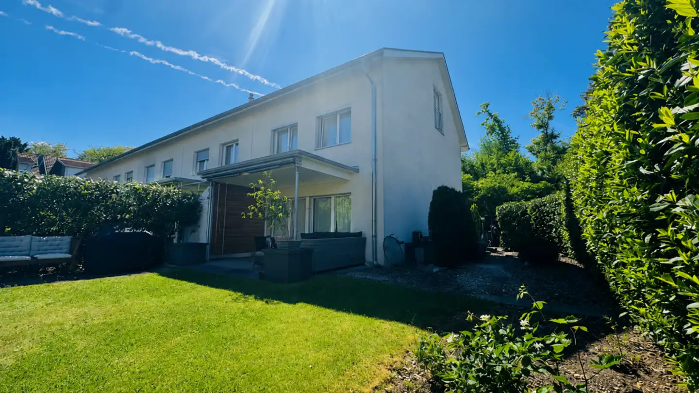 Einfamilienhaus kaufen - Im Hauel 24, 4147 Aesch BL