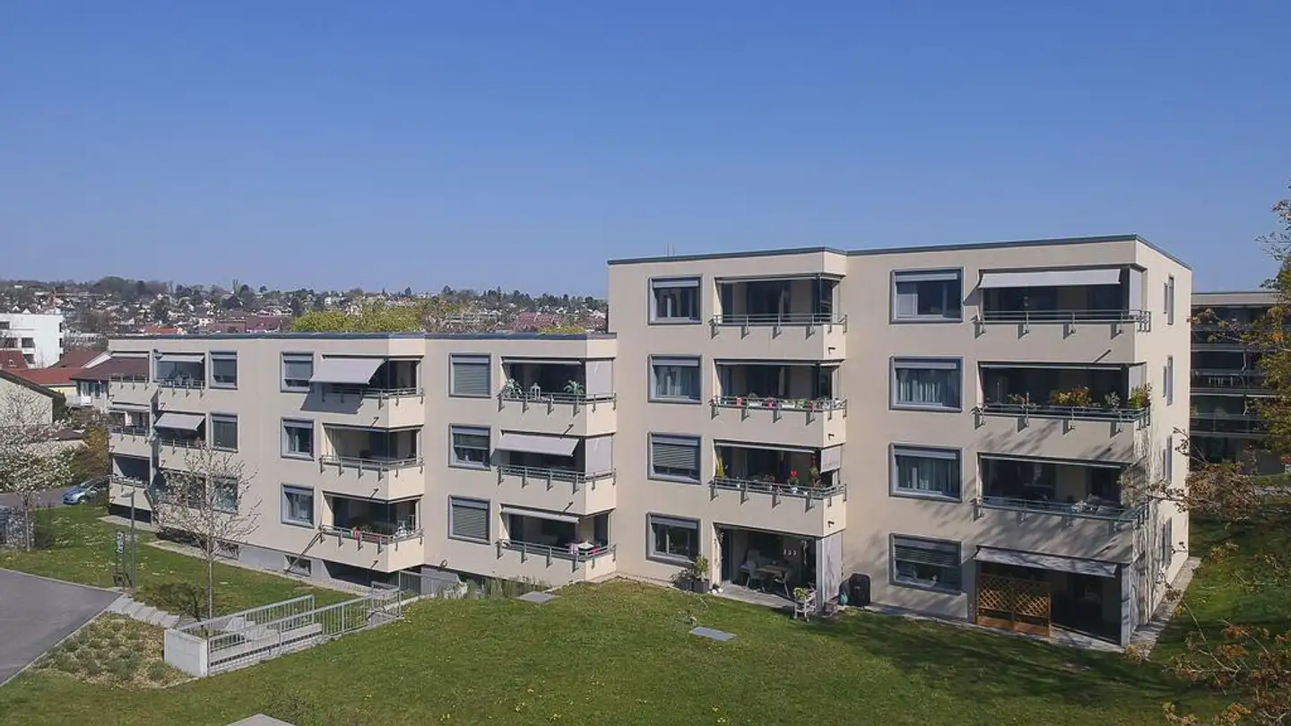 Place de parking intérieure pour moto à louer - Langegasse, 4104 Oberwil BL