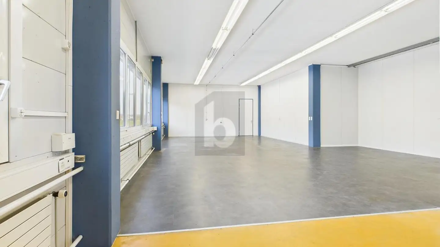 Factory for rent - 2544 Bettlach - Photo 3