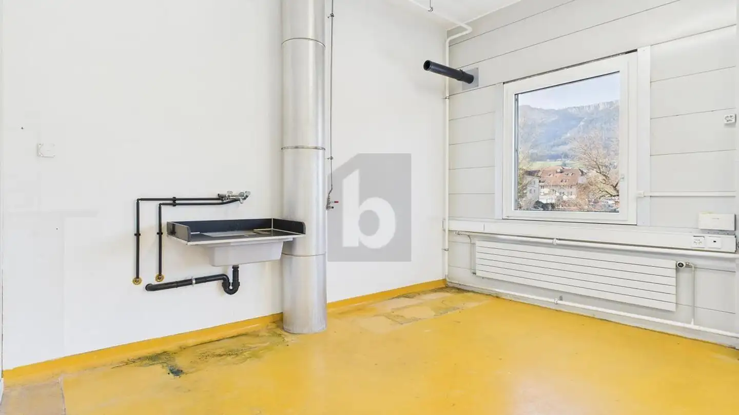 Factory for rent - 2544 Bettlach - Photo 4