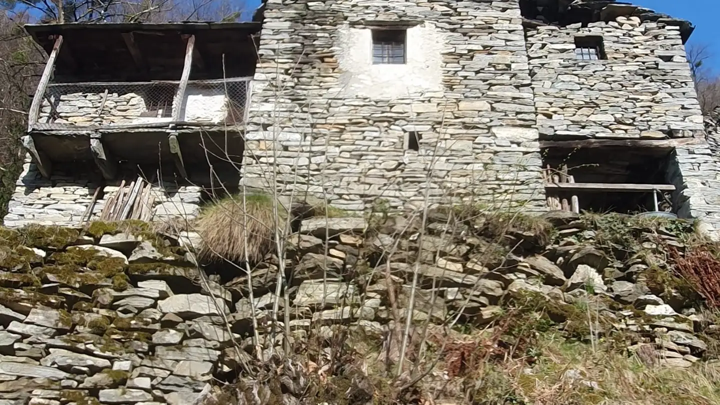 Einfamilienhaus kaufen - 6647 Mergoscia