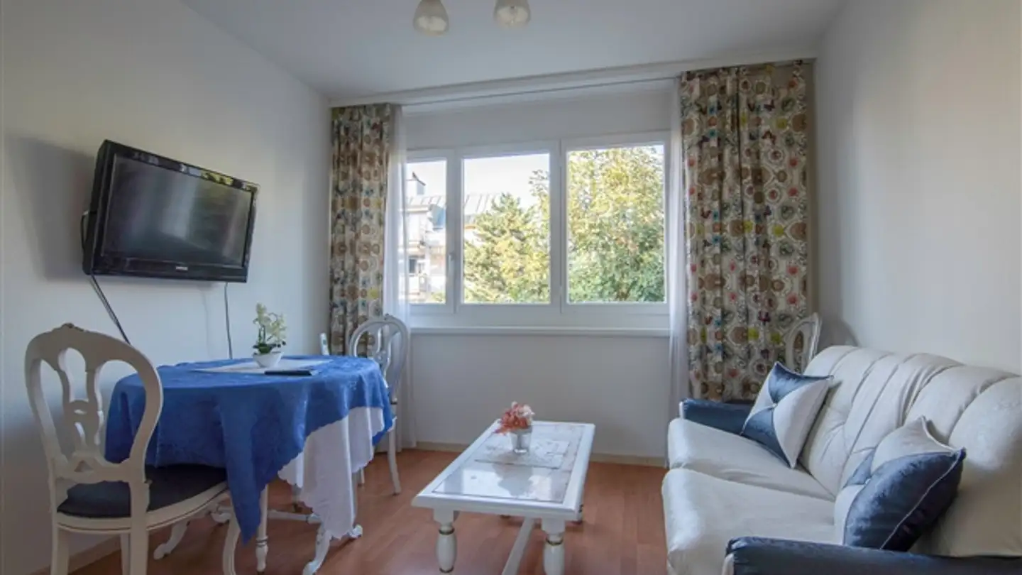 Furnished apartment for rent - Feldblumenstrasse, 8105 Regensdorf - Photo 2