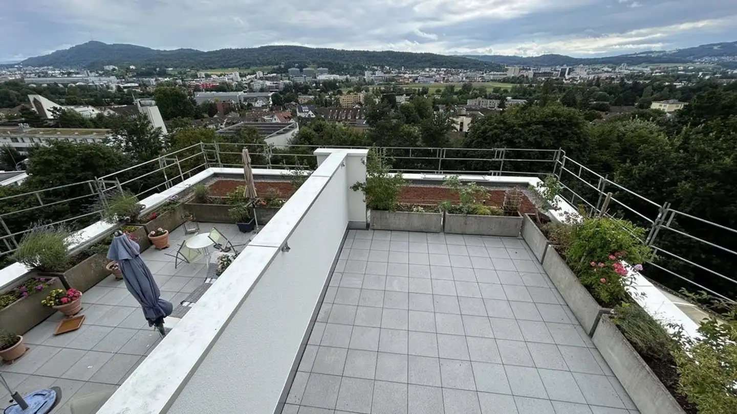 Attique à louer - Gartenstrasse 9, 8102 Oberengstringen - Photo 2