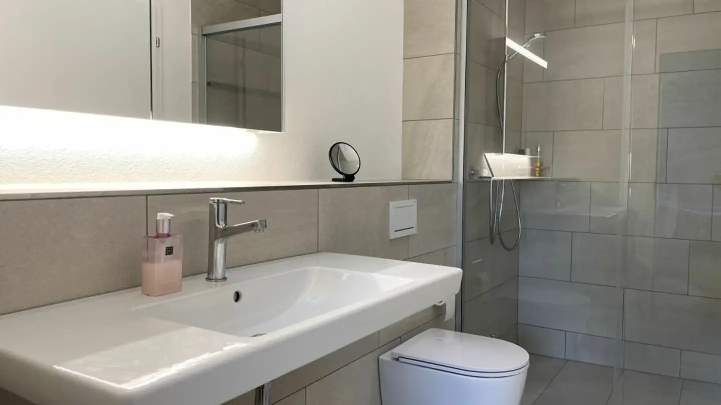 Appartamento in affitto - Unteraltdorfstrasse, 6354 Vitznau - Photo 4