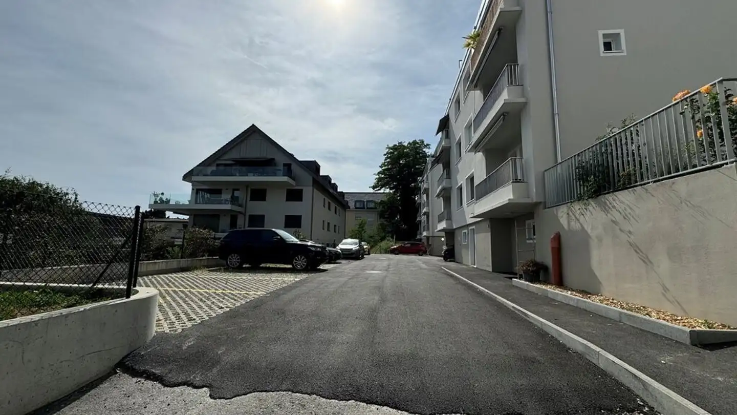 Place de parking extérieure à louer - Chemin Du Ruisselet 22, 1009 Pully