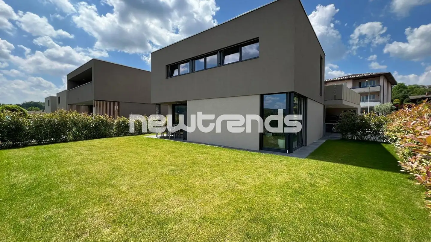 Residential building for sale - 6854 S. Pietro