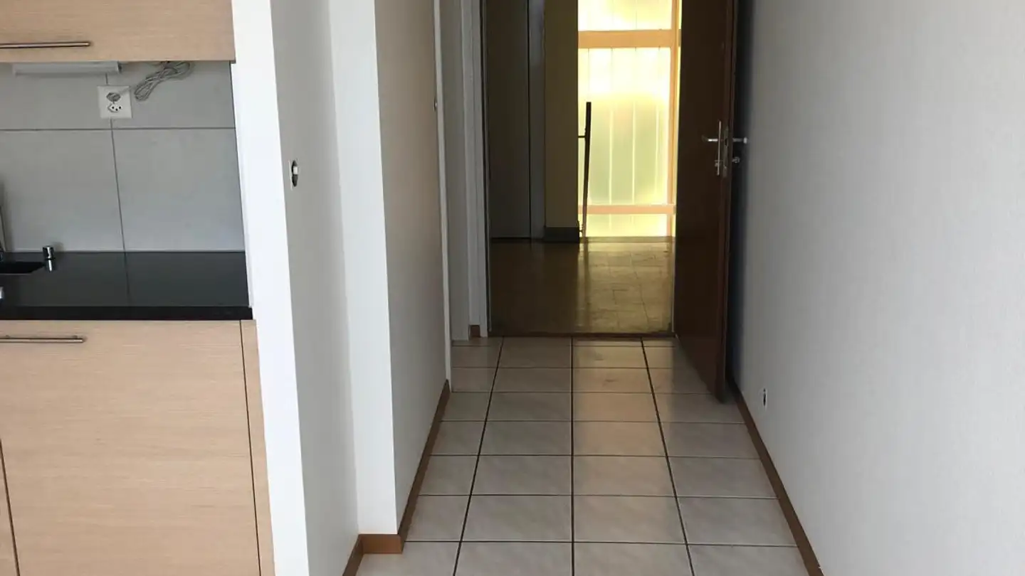 Dachgeschosswohnung mieten - Rue Du Clos-De-Serrières 12, 2000 Neuchâtel - Foto 3