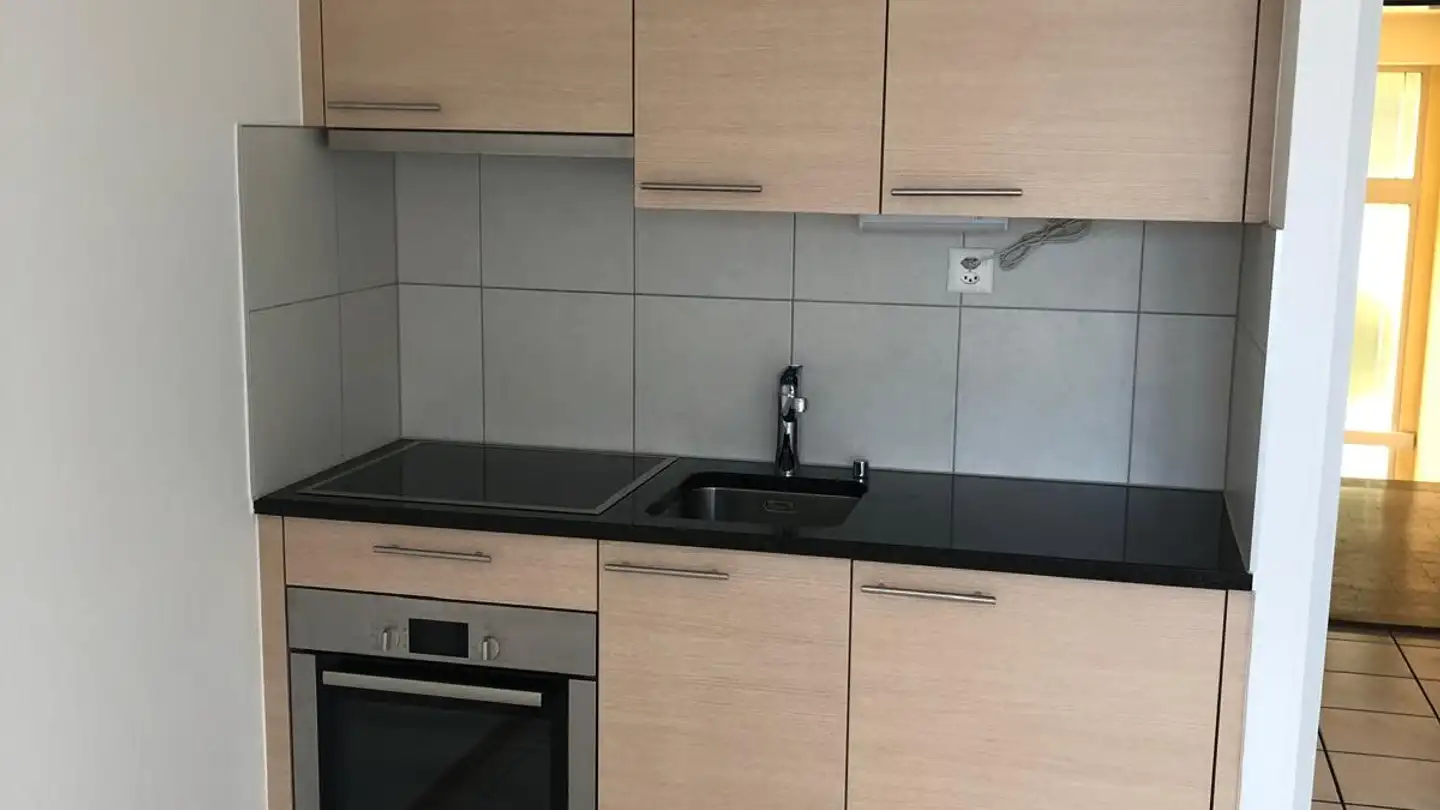 Dachgeschosswohnung mieten - Rue Du Clos-De-Serrières 12, 2000 Neuchâtel - Foto 4