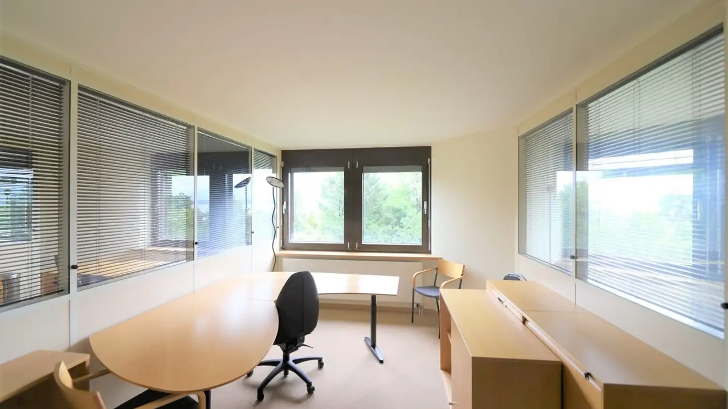 Office space for rent - 1295 Mies