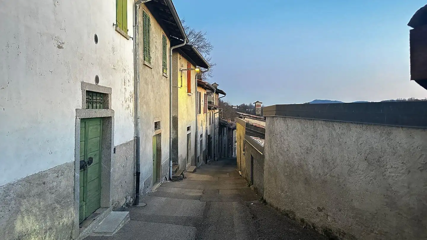 Casa in vendita - Via Cantine Di Salorino, 6872 Salorino