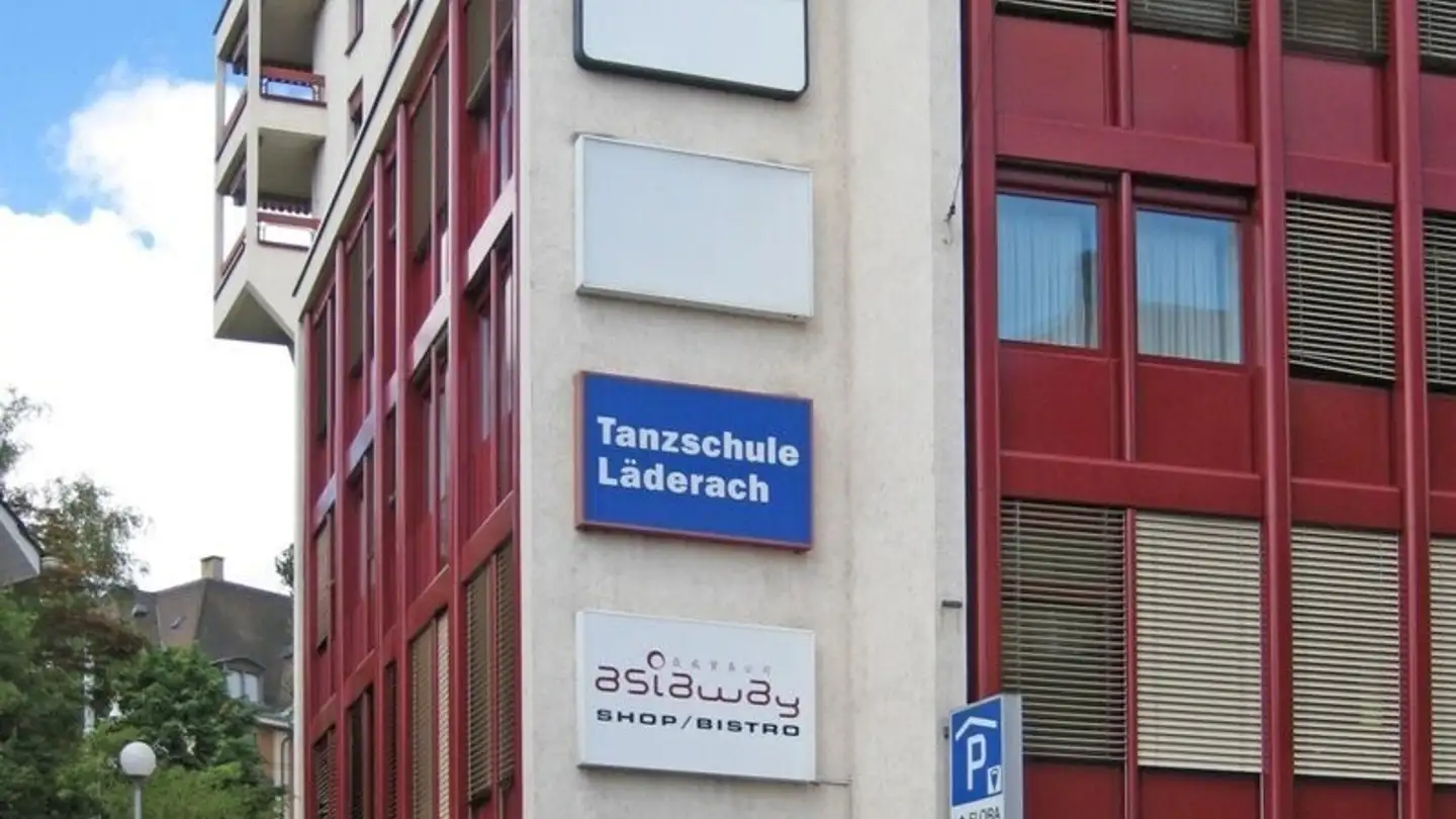 Place de parking souterraine à louer - Schwamendingenstrasse, 8050 Zürich - Photo 2