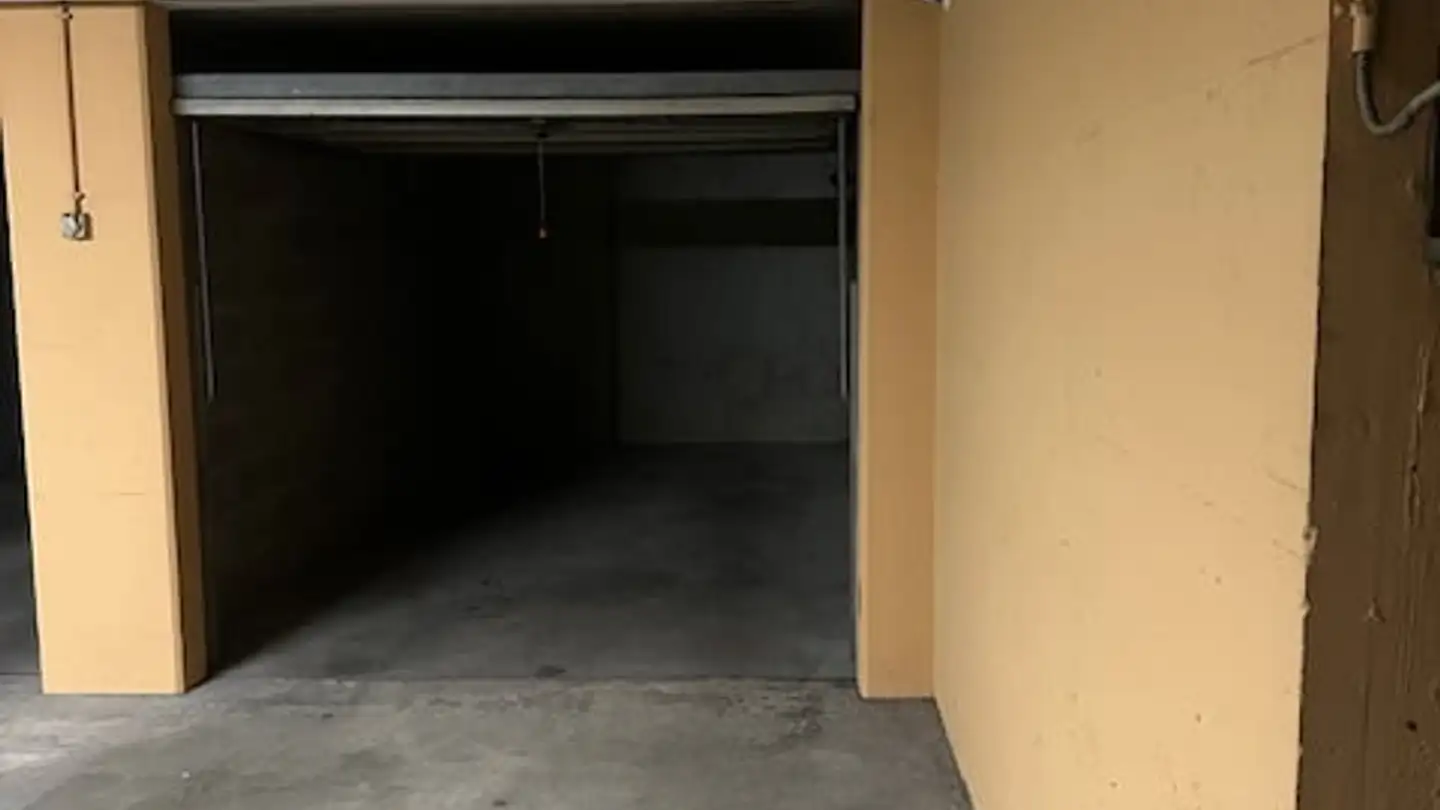 Place de parking souterraine à louer - Rue Giovanni- Gambini 1, 1206 Genève - Photo 2