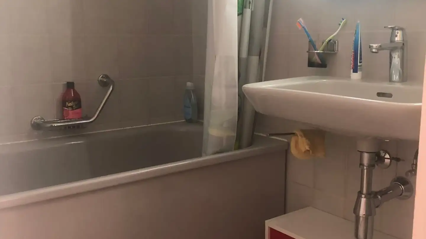 Single room for rent - Rue Des Parcs, 2000 Neuchâtel - Photo 3