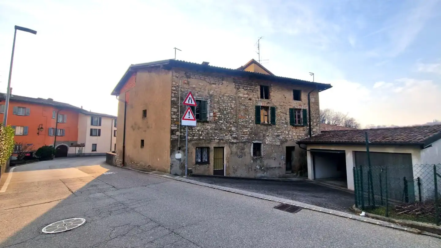 Immeuble résidentiel à vendre - 6834 Morbio Inferiore