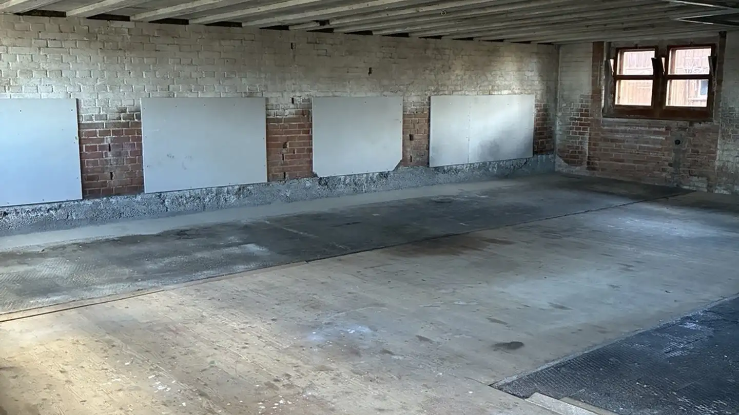 Commercial à louer - Hasenbergweg 4, 9533 Kirchberg SG