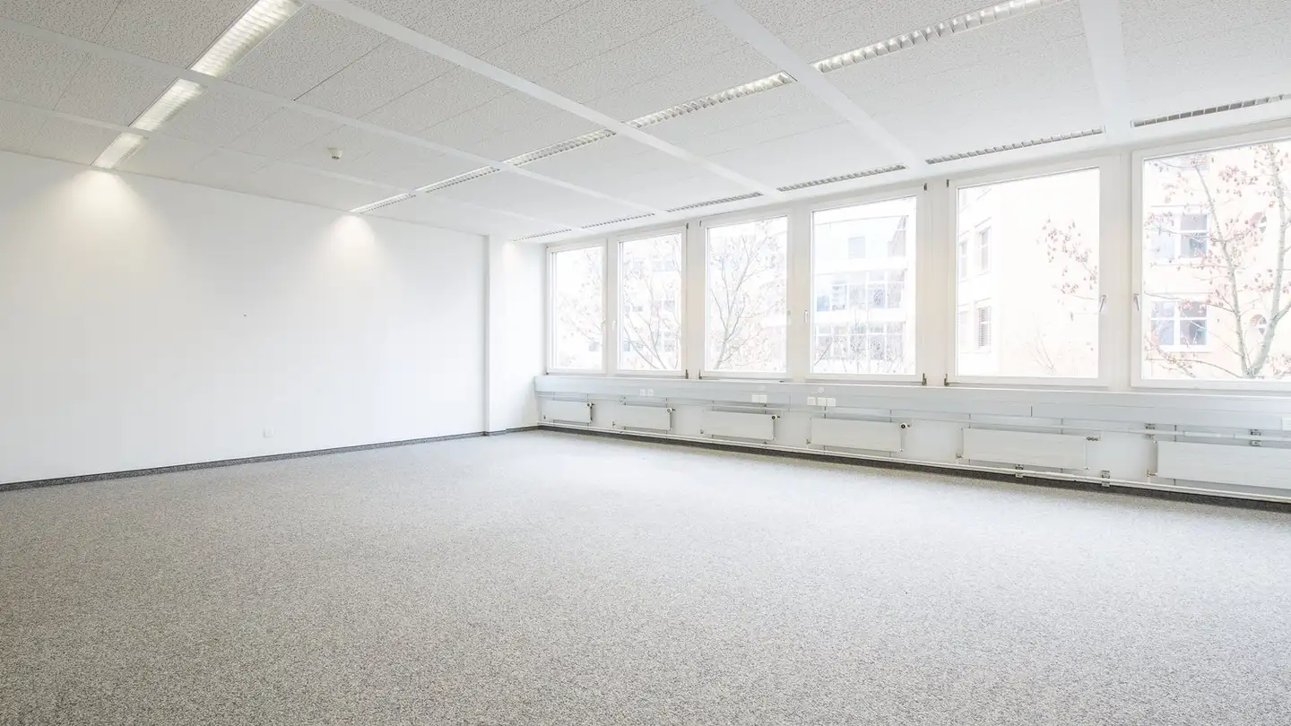 Spazio ufficio in affitto - In Der Luberzen 42, 8902 Urdorf