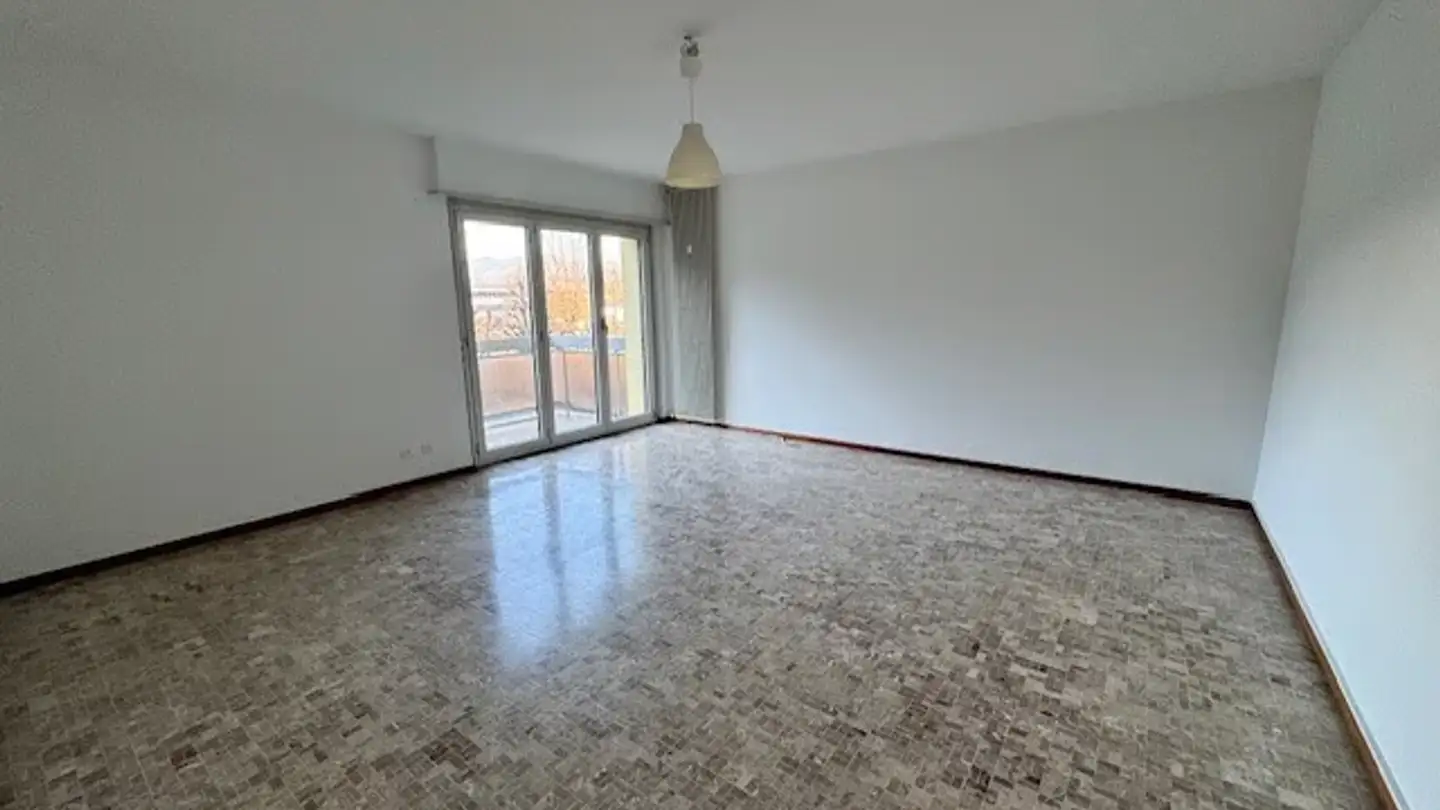 Appartement à louer - Via Milano 19, 6830 Chiasso