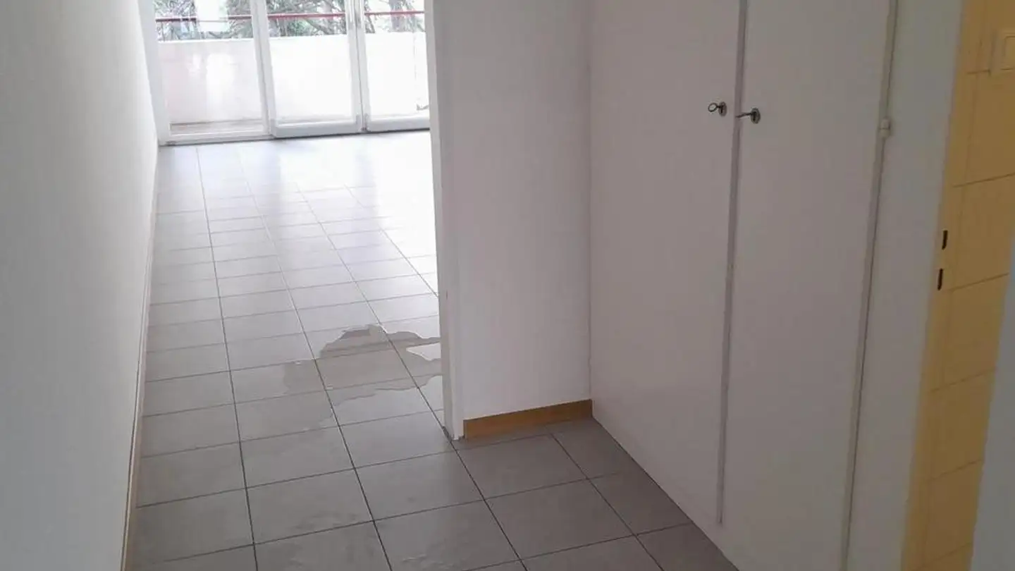 Appartement à louer - Rue Pierre-De-Vingle 18, 2000 Neuchâtel - Photo 4