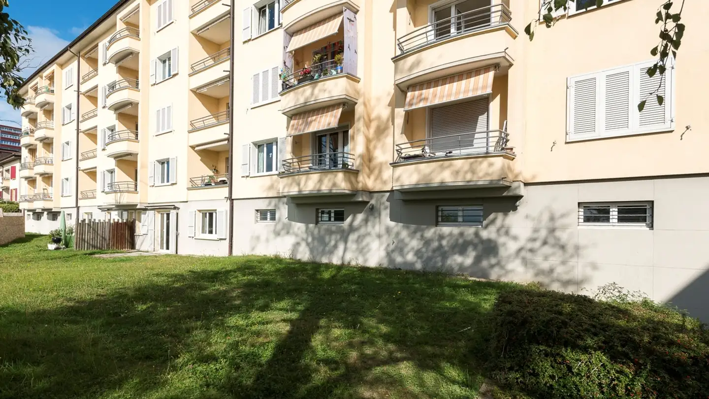 Parcheggio esterno in affitto - Rue de la Coquemène, 2000 Neuchâtel