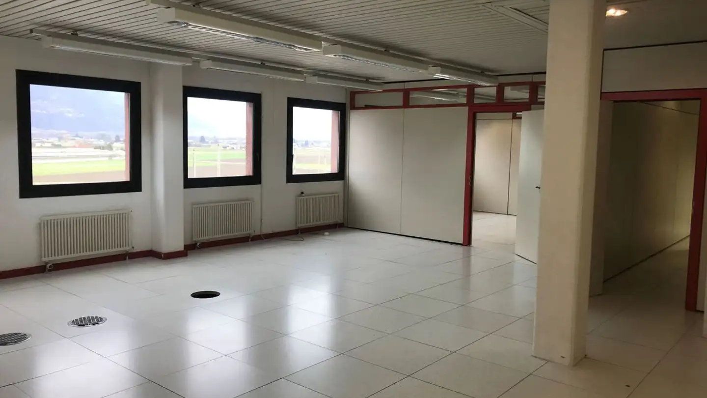 Spazio ufficio in affitto - Via San Gottardo 46, 6593 Cadenazzo - Photo 2