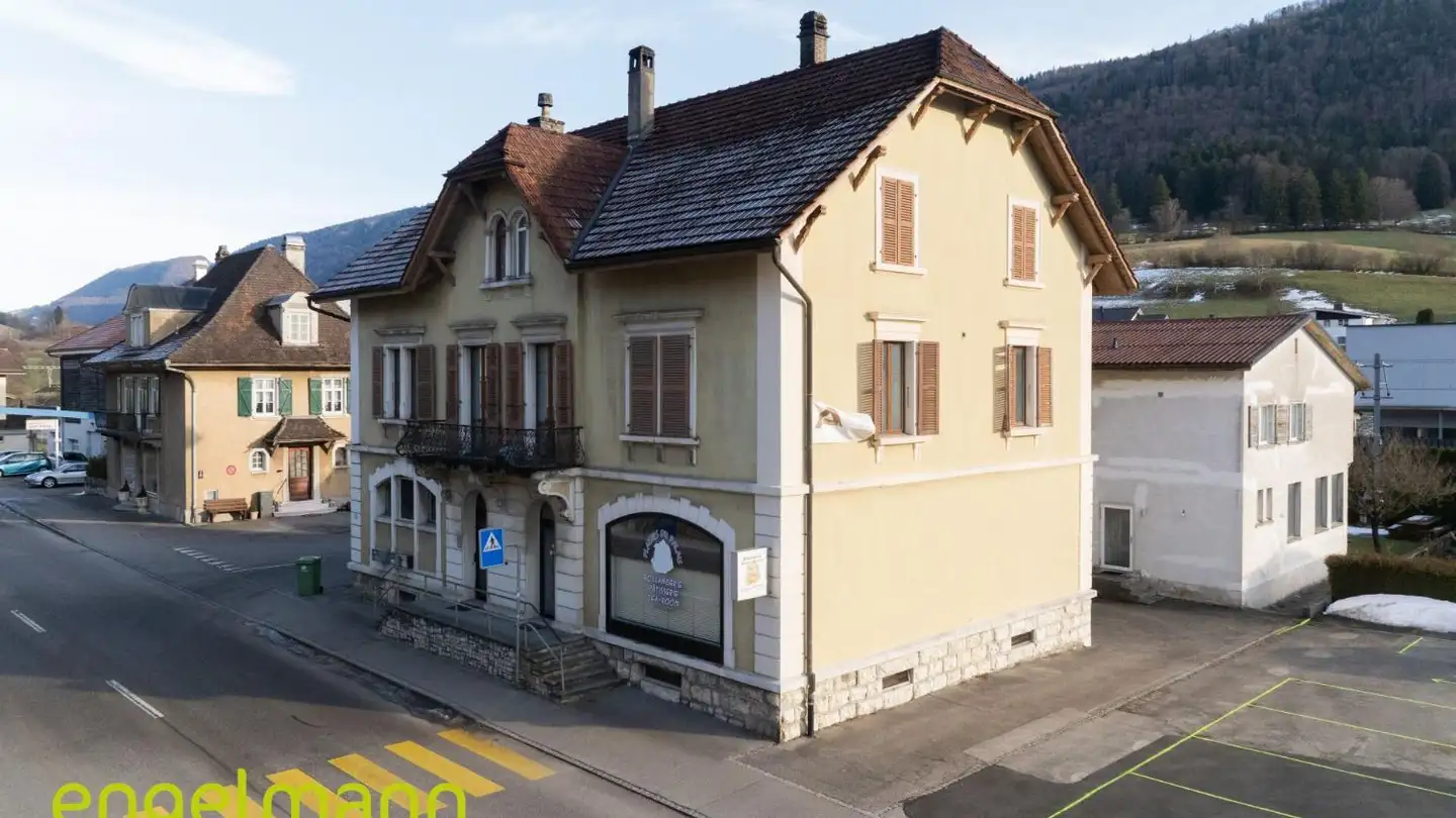 Mixed-use building for sale - Rue Centrale 28, 2738 Court