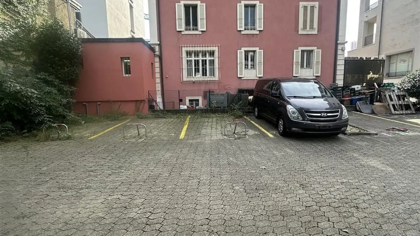 Single garage for rent - Rue De Lausanne, 1020 Renens VD