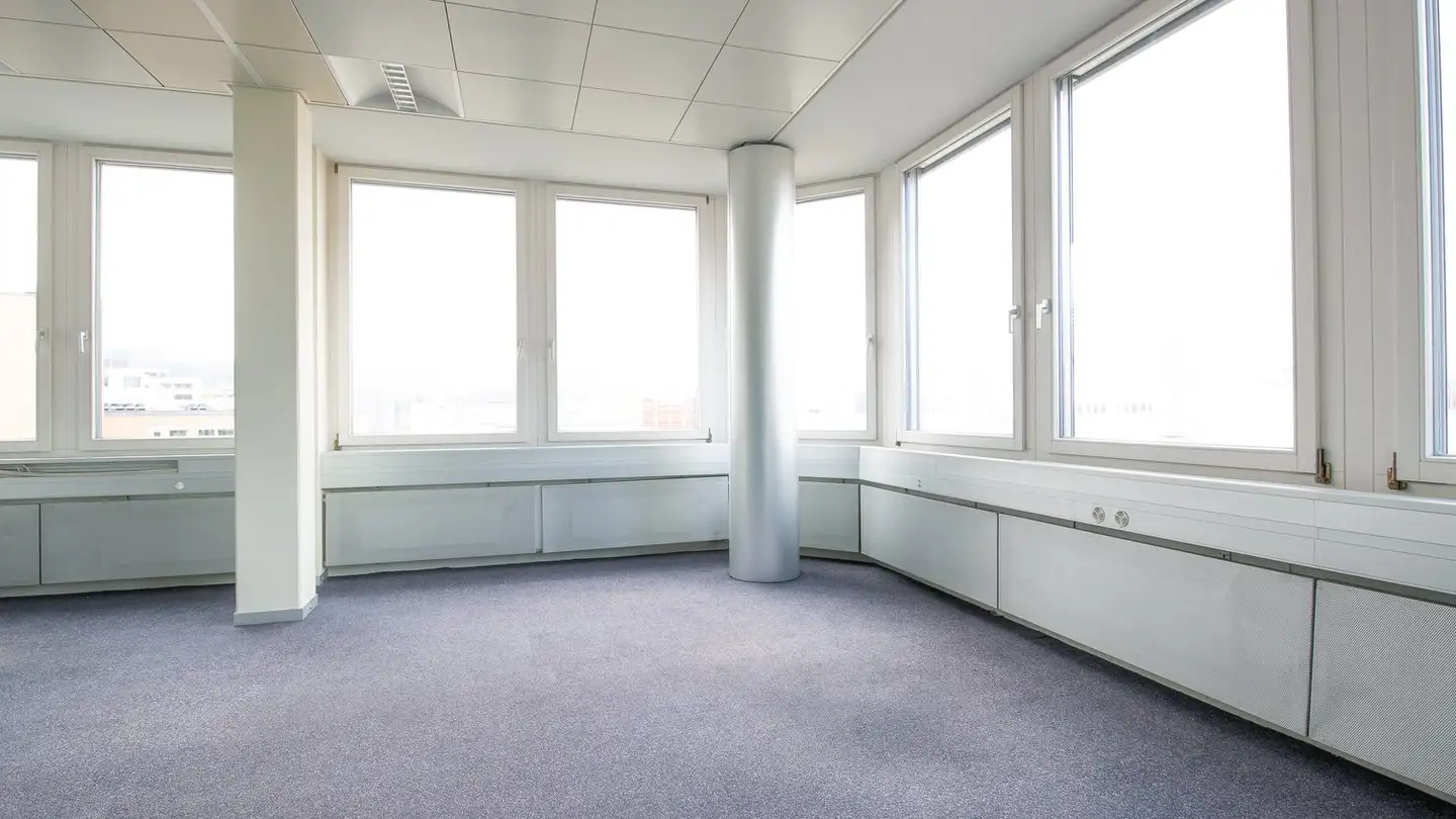 Spazio ufficio in affitto - In Der Luberzen 42, 8902 Urdorf - Photo 2