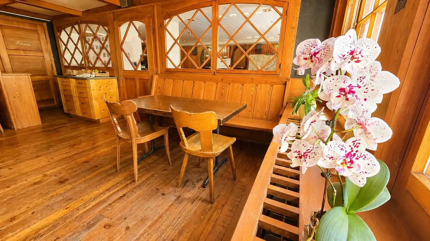 Mixed-use building for sale - 1943 Praz-de-Fort