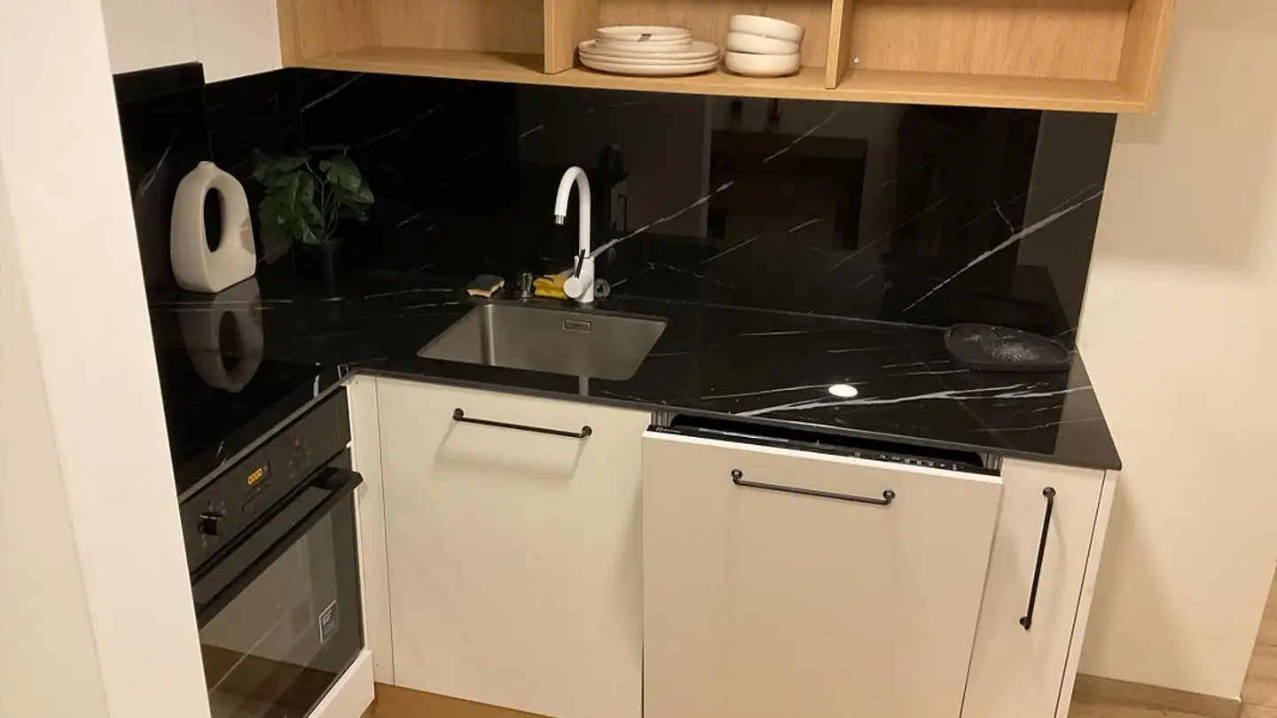Workshop for rent - Pilatusstrasse 2, 6052 Hergiswil NW