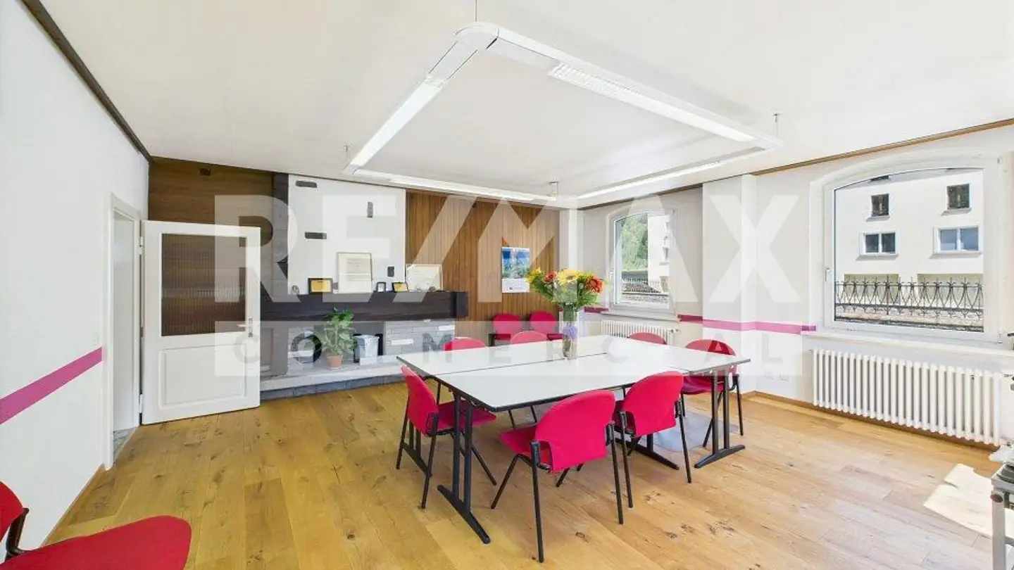 Commercial for sale - 6775 Ambrì - Photo 4