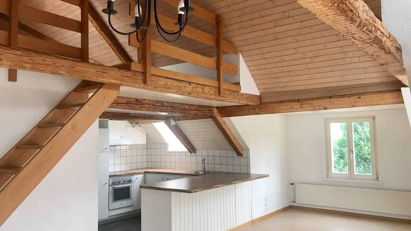 Dachgeschosswohnung mieten - Seestrasse, 8820 Wädenswil
