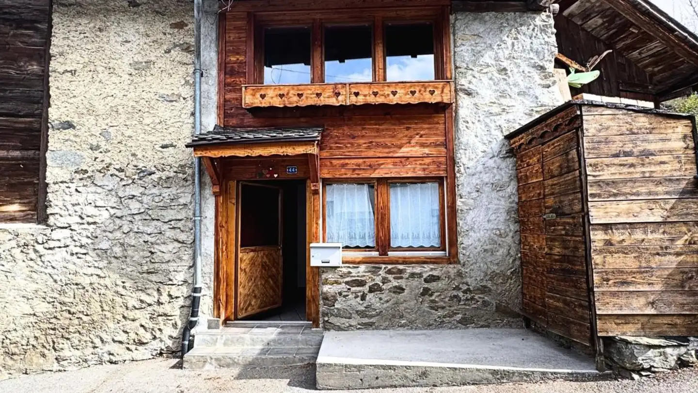 Duplex à vendre - Chemin-Dessus, 1927 Chemin