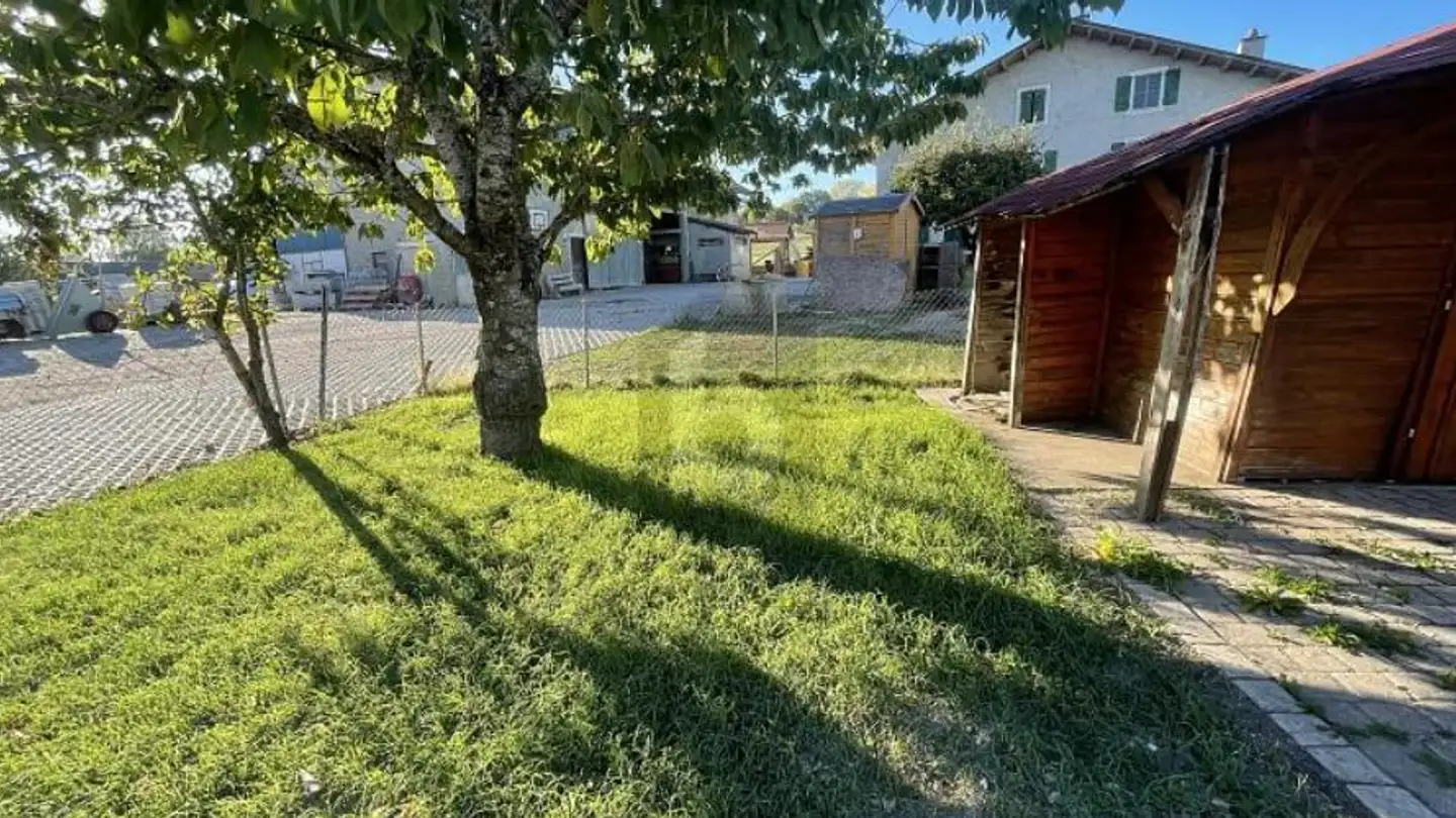 Duplex for rent - 1169 Yens