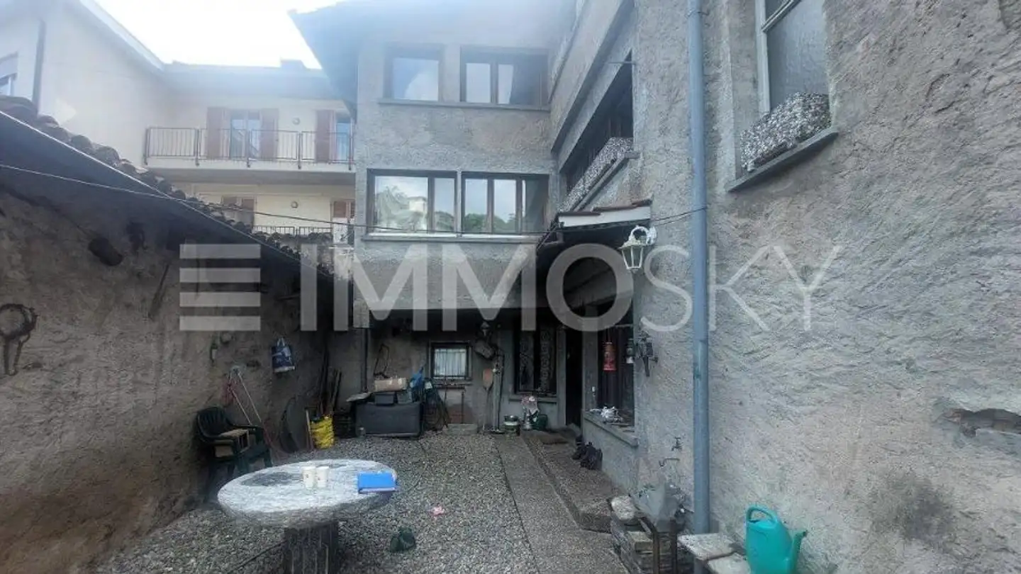 Row house for sale - 6983 Magliaso