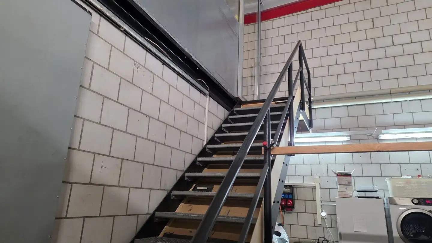 Industrial property for rent - 3262 Suberg - Photo 3