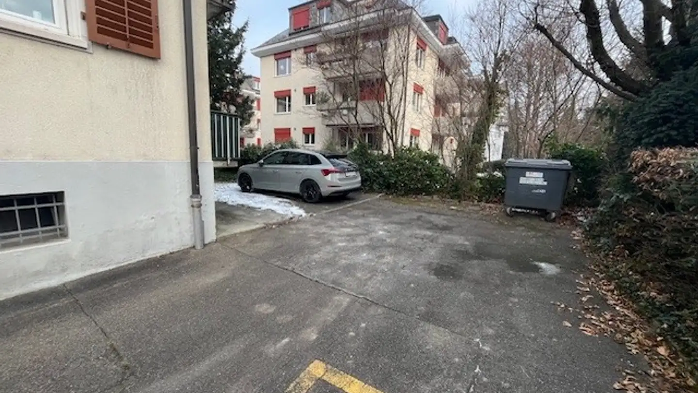 Parcheggio esterno in affitto - Schwamendingenstrasse 81, 8050 Zürich